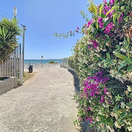 Goelette - 4 Couchages - 1 - Vue *